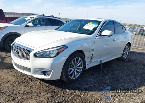 2018 Infiniti Q70 3.7 Luxe из США, поврежденный, VIN JN1BY1AP6JM180696